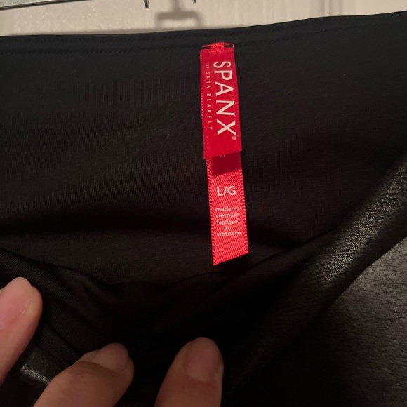 Leather-Looking Spanx Tights - Picture 3 of 3